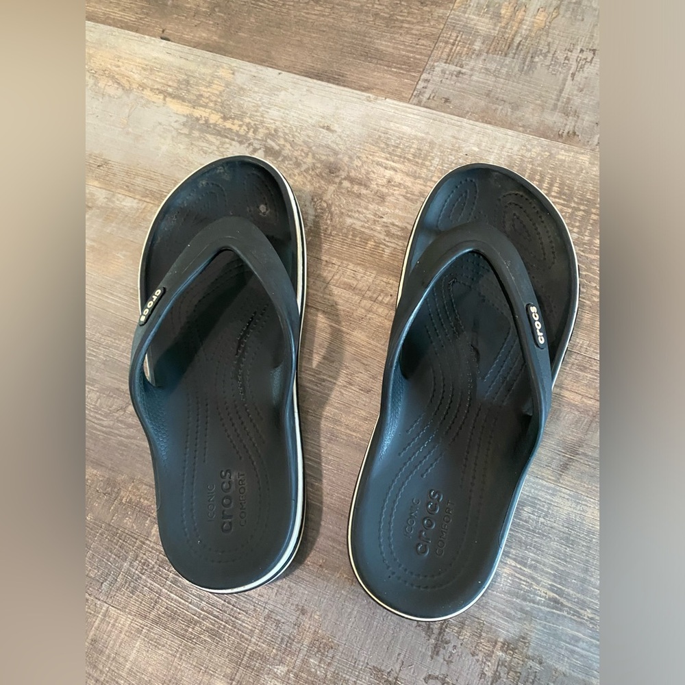Crocs flip flops - Picture 2 of 5